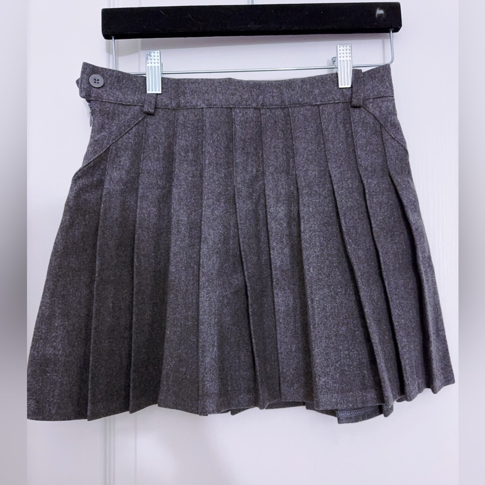 NWT Gray Pleated Women's Skirt XS